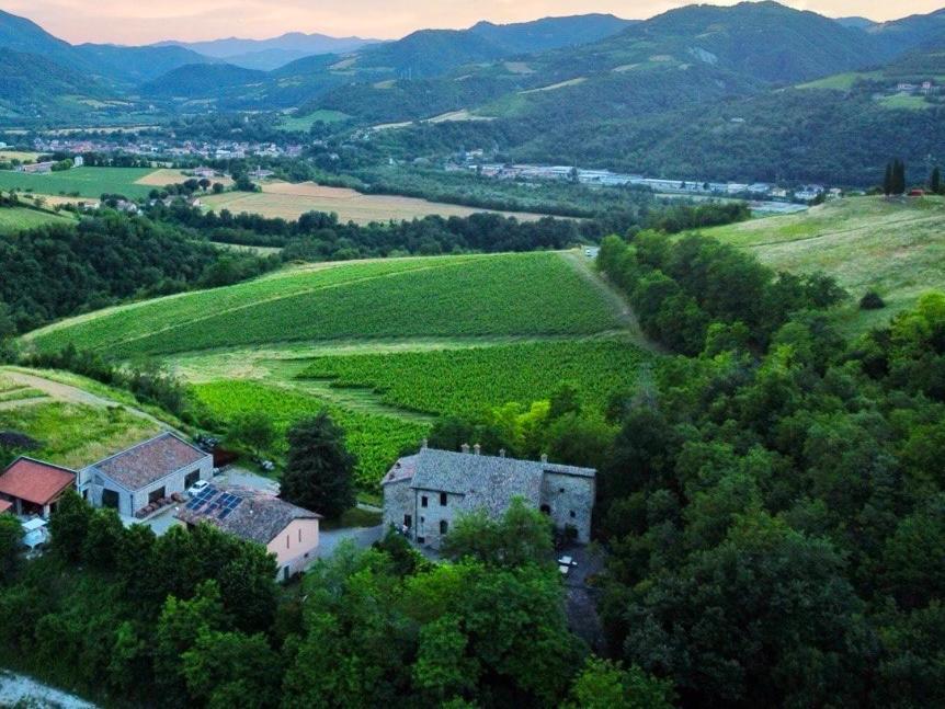 Tenuta Folesano Wine Estate 13Th Century Marzabotto Exteriör bild